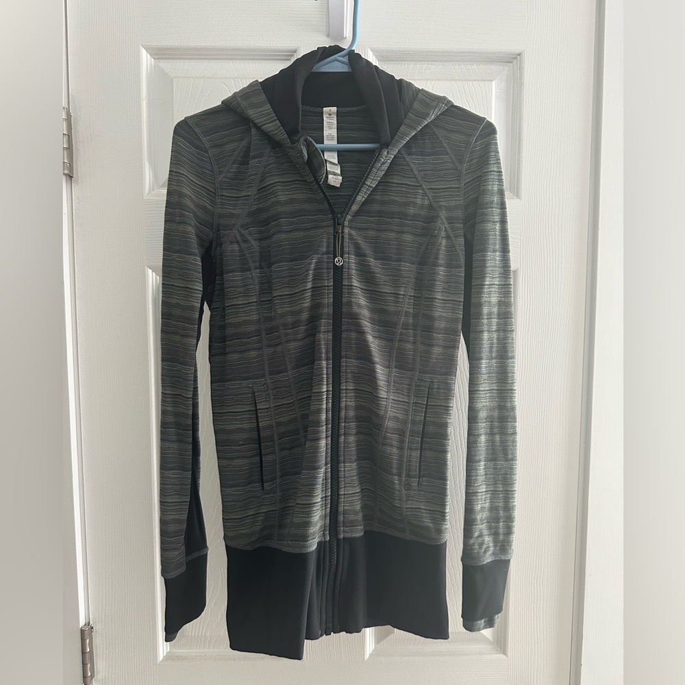 lululemon longline fitted zip up hoodie